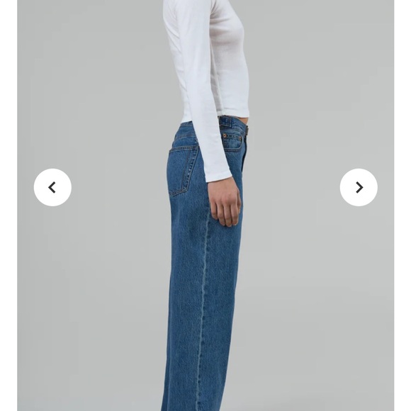 Still Here Buckle Jeans in Classic Blue - Picture 2 of 9